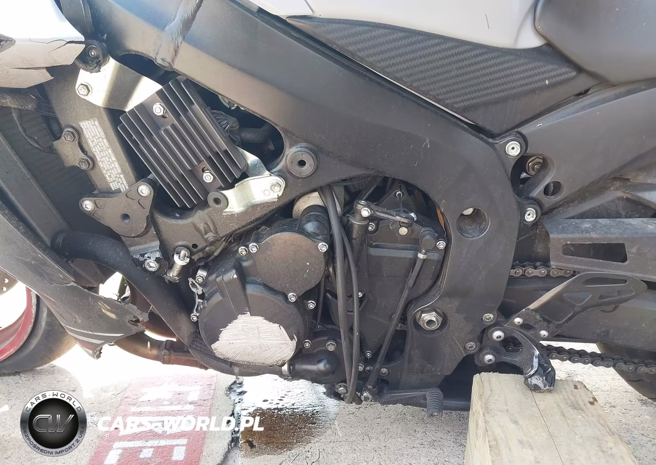 2023 Suzuki Gsx-R600 VIN:JS1GN7FA3P7100517 - 9