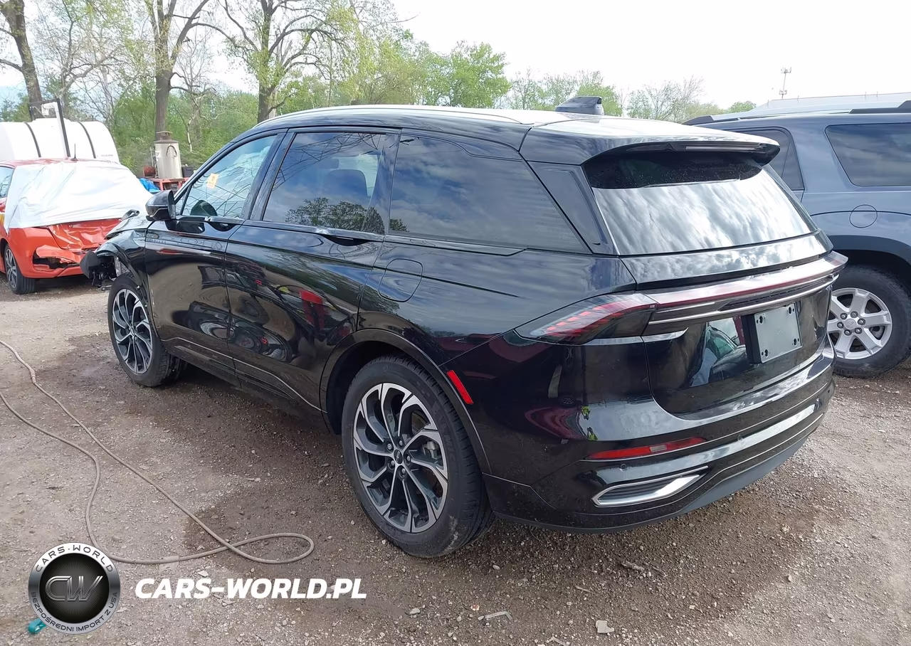 2025 Lincoln Nautilus Reserve VIN:5LMPJ8K42SJ932488 - 3