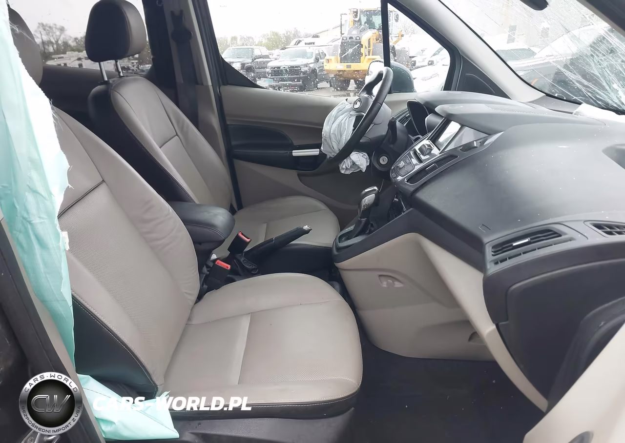 2017 Ford Transit Connect Titanium VIN:NM0AE8G74H1308105 - 5