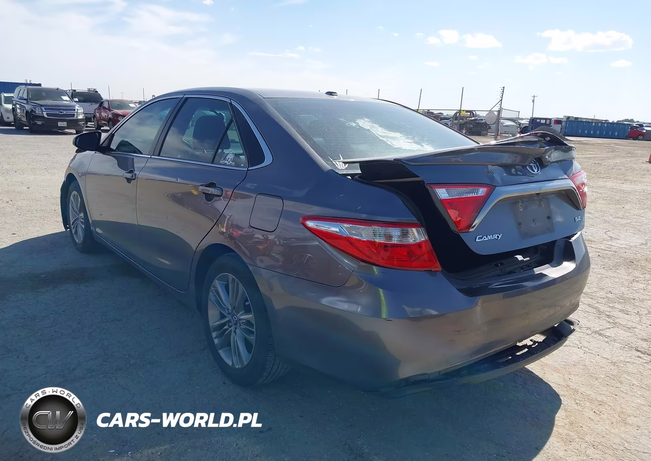 2017 Toyota Camry Se VIN:4T1BF1FK6HU667953 - 3