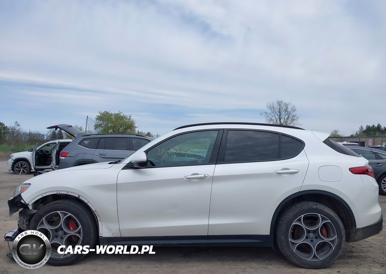 2018 Alfa Romeo Stelvio Ti Sport Awd VIN:ZASFAKNN0J7C00285 - 14
