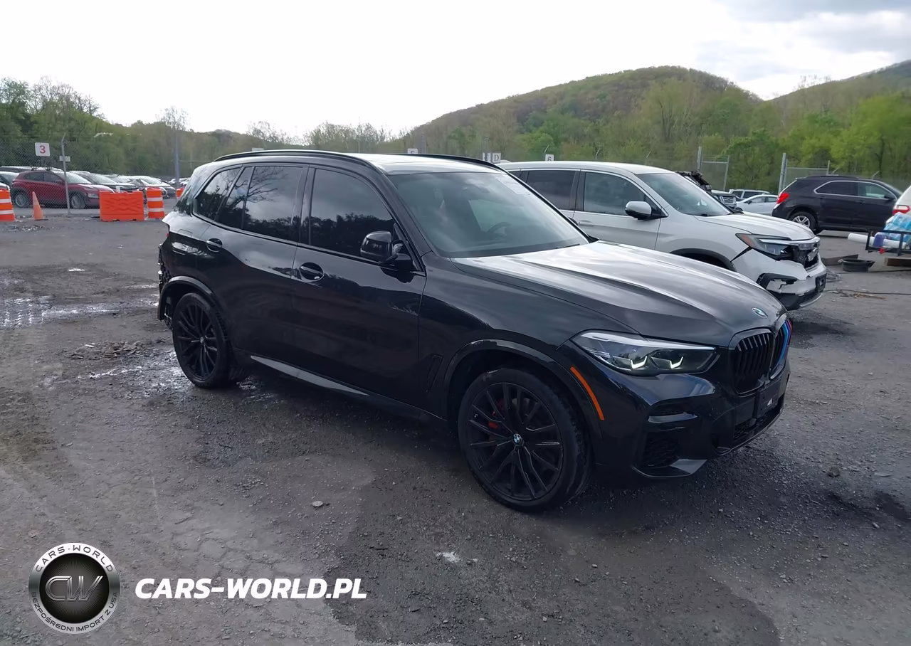 2022 BMW X5 M50I