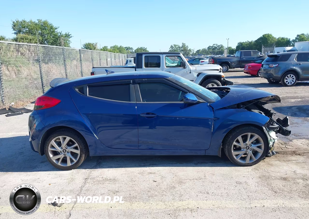 2016 Hyundai Veloster VIN:KMHTC6AD4GU293019 - 14