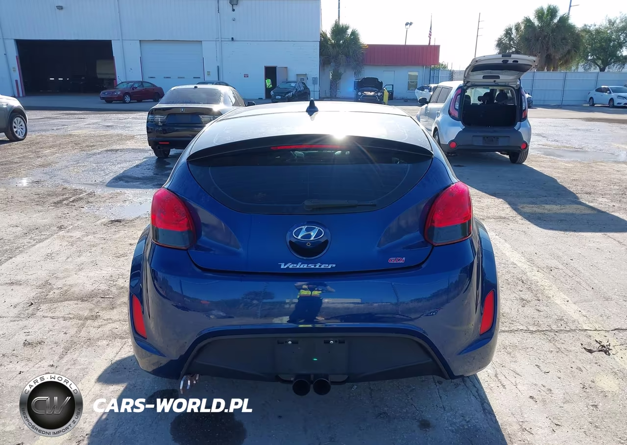 2016 Hyundai Veloster VIN:KMHTC6AD4GU293019 - 17