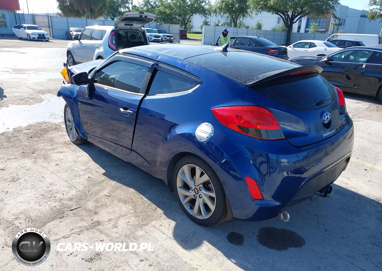 2016 Hyundai Veloster VIN:KMHTC6AD4GU293019 - 3