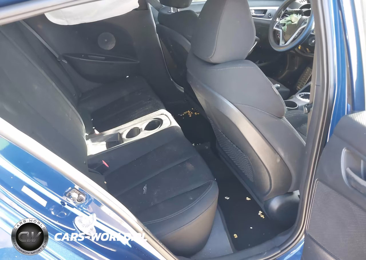 2016 Hyundai Veloster VIN:KMHTC6AD4GU293019 - 8
