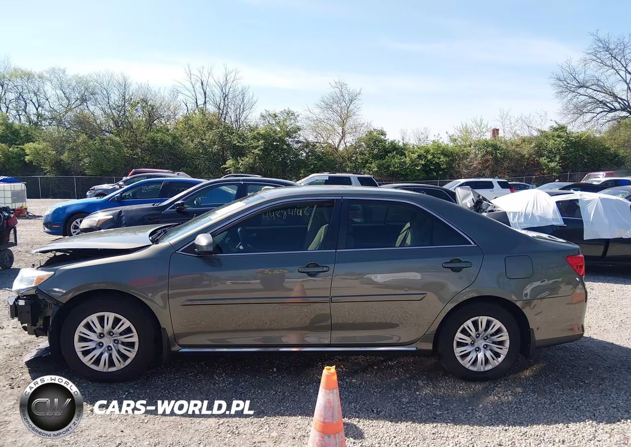 2014 Toyota Camry Le VIN:4T1BF1FK3EU846284 - 15