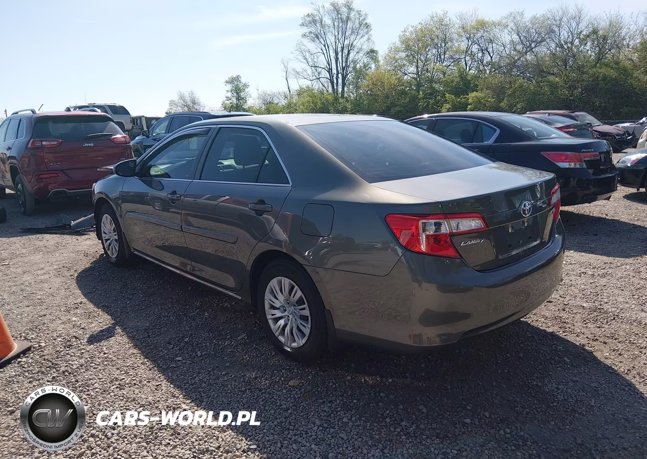 2014 Toyota Camry Le VIN:4T1BF1FK3EU846284 - 3