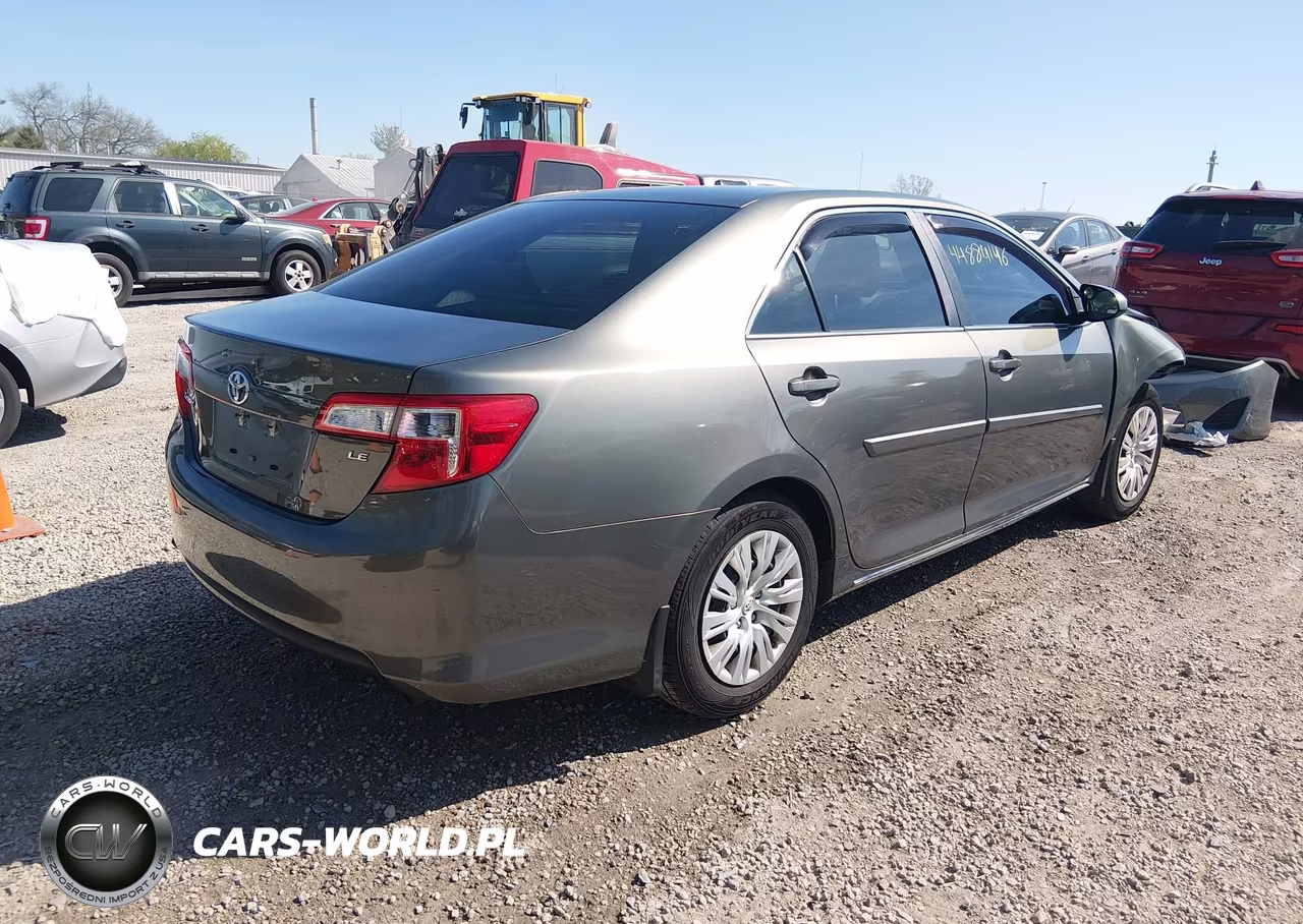 2014 Toyota Camry Le VIN:4T1BF1FK3EU846284 - 4