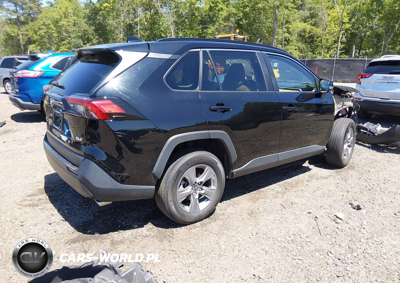 2022 Toyota Rav4 Xle VIN:2T3W1RFV0NC185847 - 4