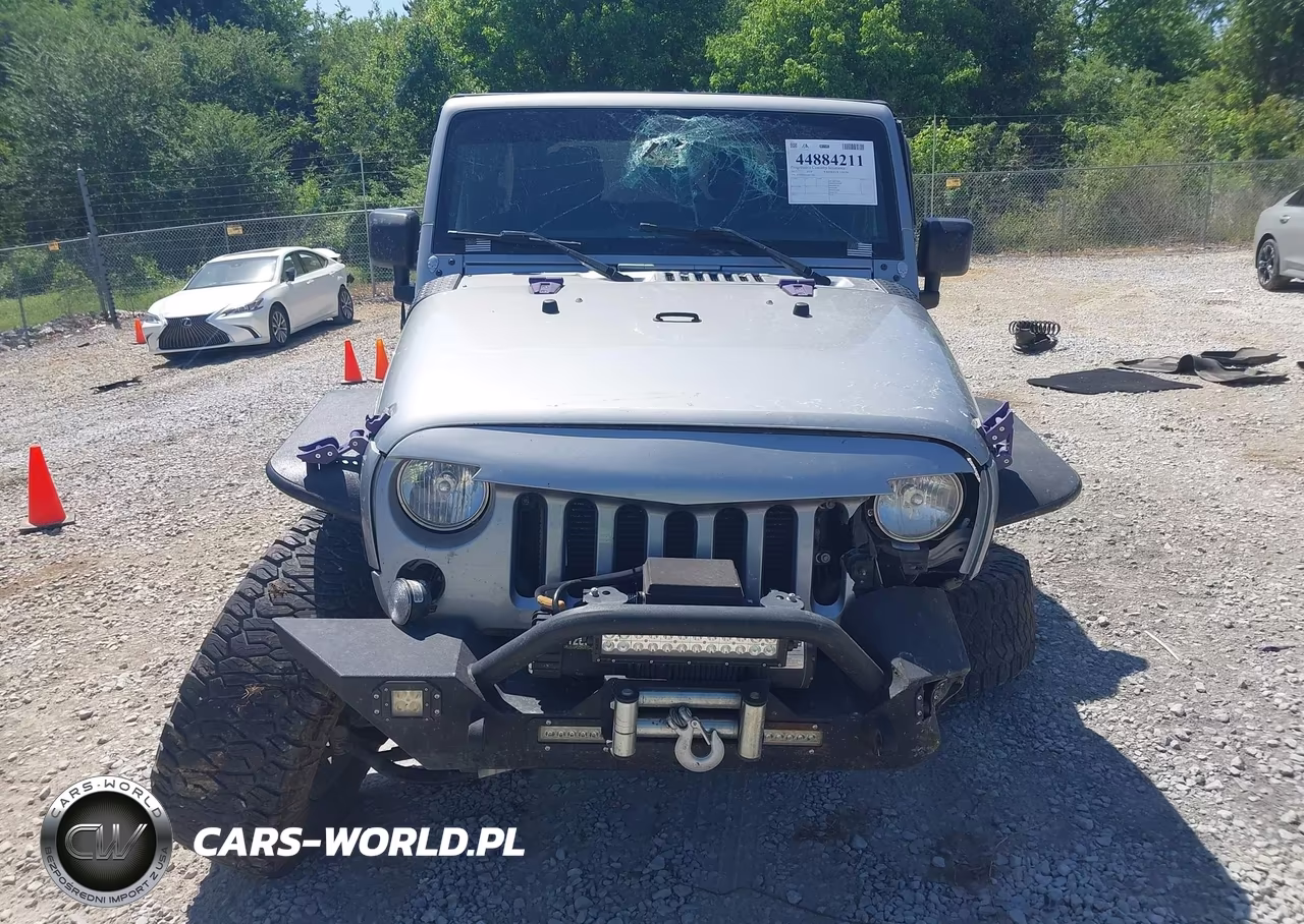 2017 Jeep Wrangler Unlimited Sport 4X4 VIN:1C4BJWDG4HL539425 - 12