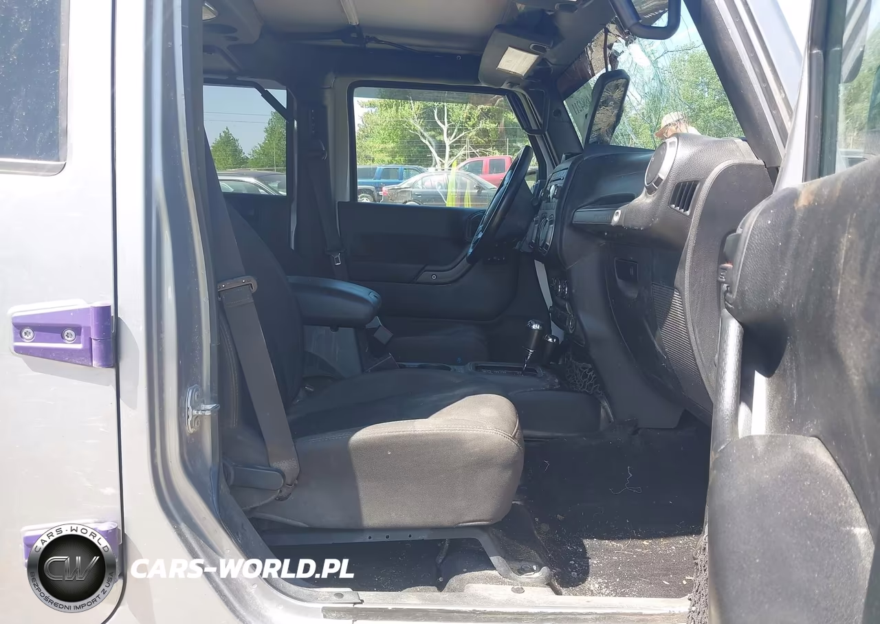2017 Jeep Wrangler Unlimited Sport 4X4 VIN:1C4BJWDG4HL539425 - 5