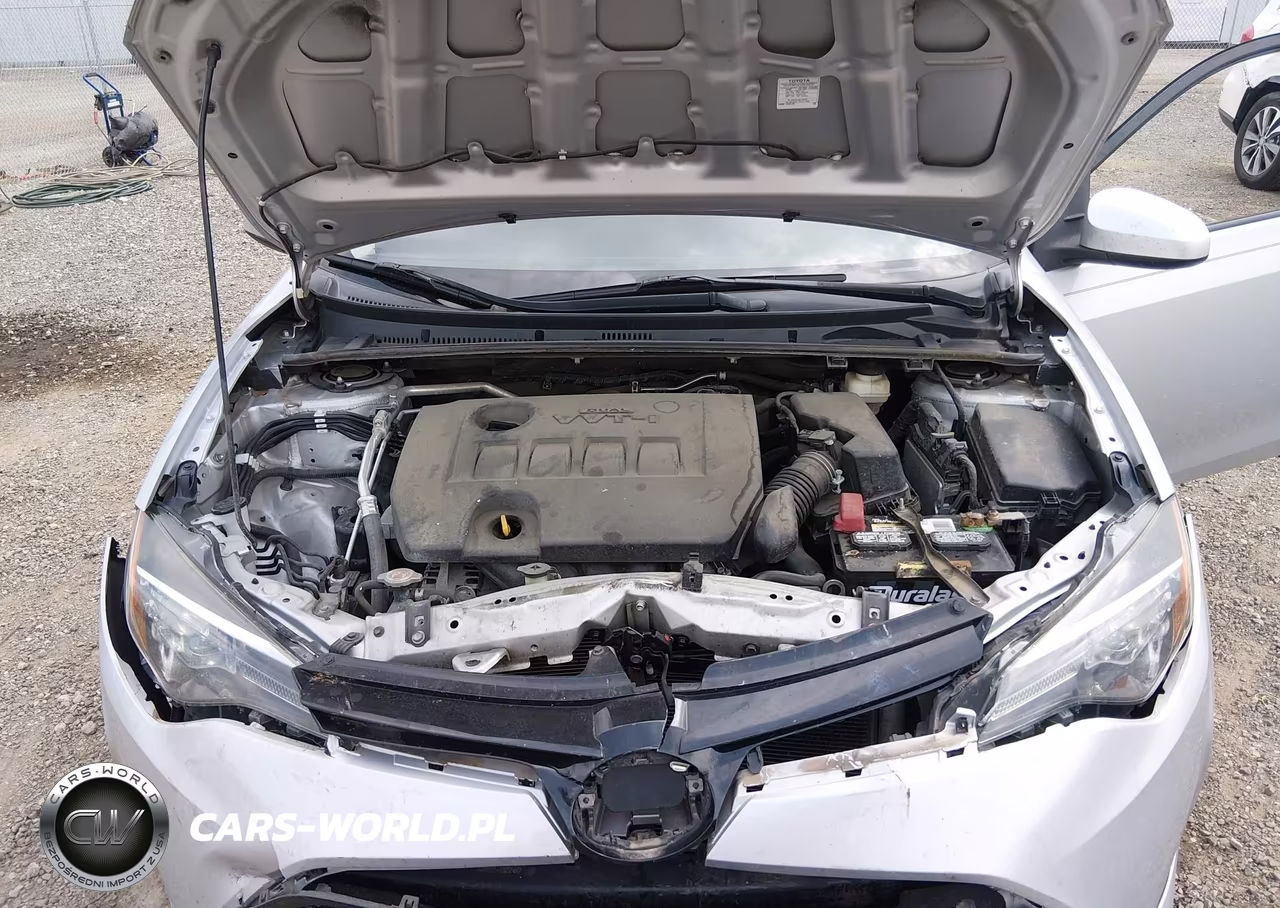 2018 Toyota Corolla Le VIN:5YFBURHE6JP844097 - 10
