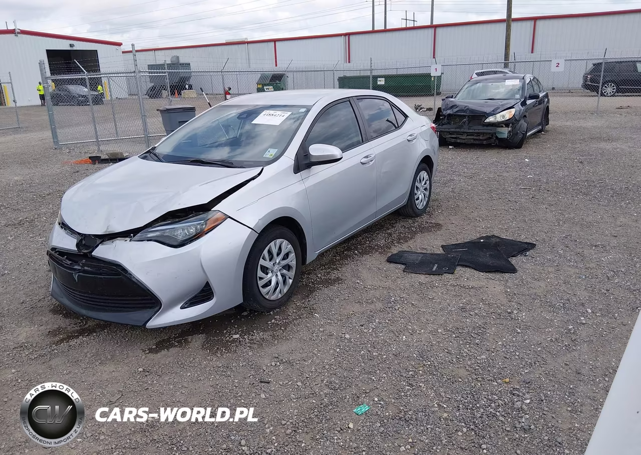 2018 Toyota Corolla Le VIN:5YFBURHE6JP844097 - 2