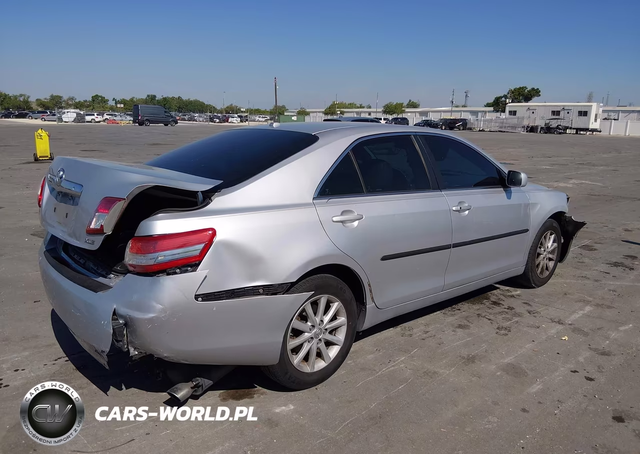 2011 Toyota Camry Xle VIN:4T1BF3EK3BU229718 - 4