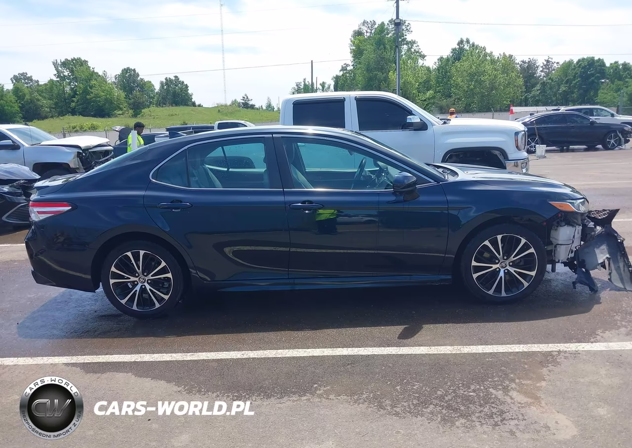 2020 Toyota Camry Se VIN:4T1G11AK9LU947418 - 13