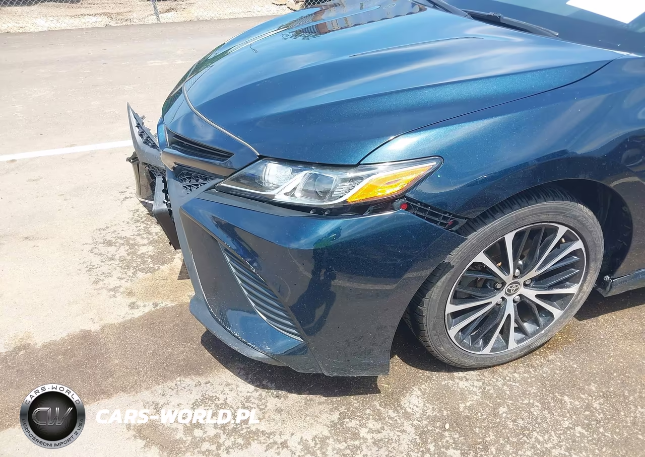 2020 Toyota Camry Se VIN:4T1G11AK9LU947418 - 18
