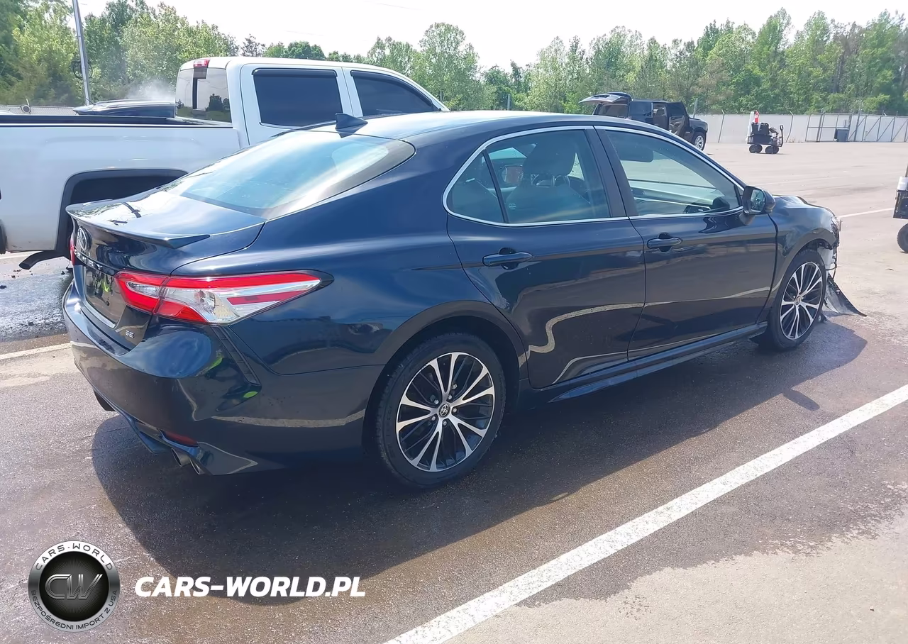 2020 Toyota Camry Se VIN:4T1G11AK9LU947418 - 4