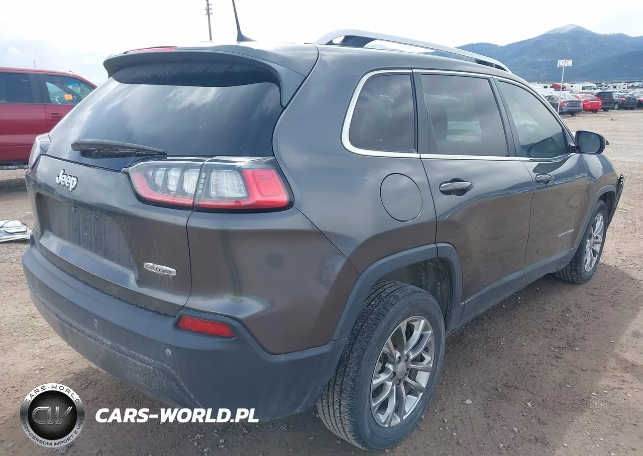 2019 Jeep Cherokee Latitude Plus Fwd VIN:1C4PJLLB0KD220132 - 4