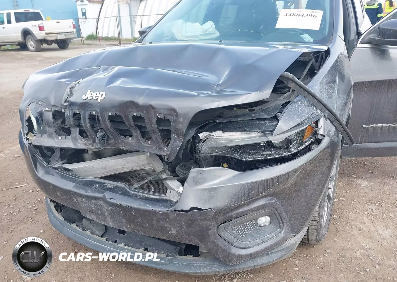 2019 Jeep Cherokee Latitude Plus Fwd VIN:1C4PJLLB0KD220132 - 6