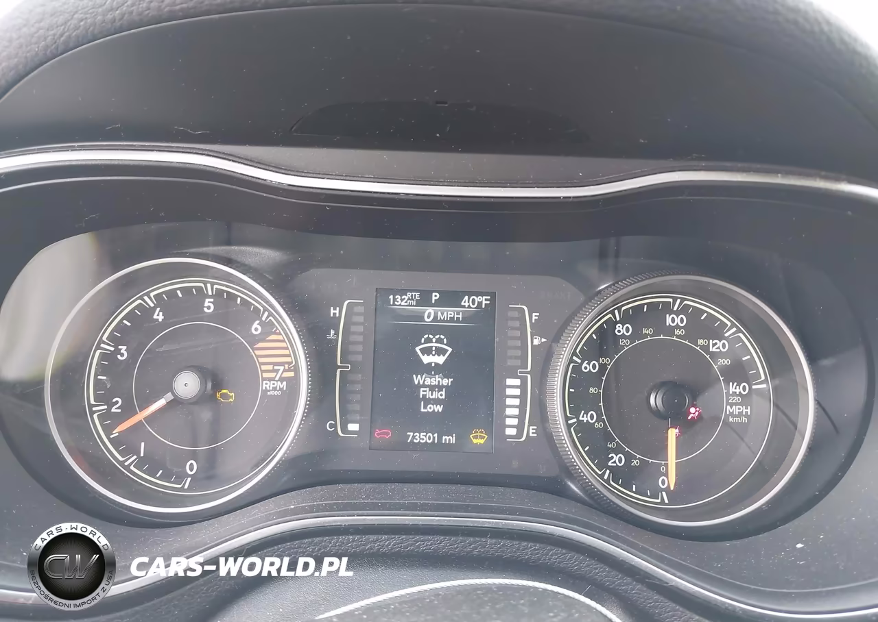 2019 Jeep Cherokee Latitude Plus Fwd VIN:1C4PJLLB0KD220132 - 7