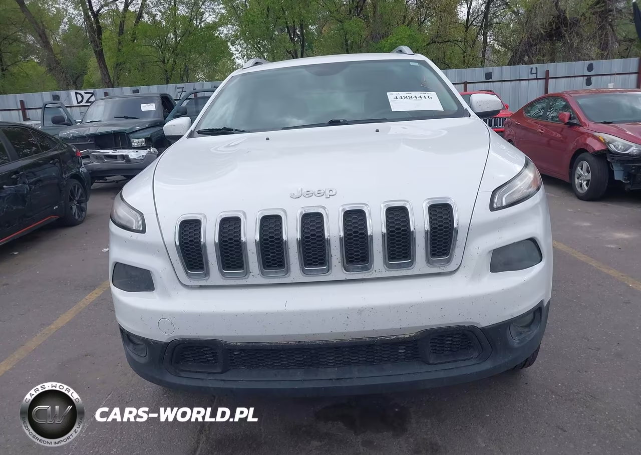 2015 Jeep Cherokee Latitude VIN:1C4PJMCSXFW528649 - 12