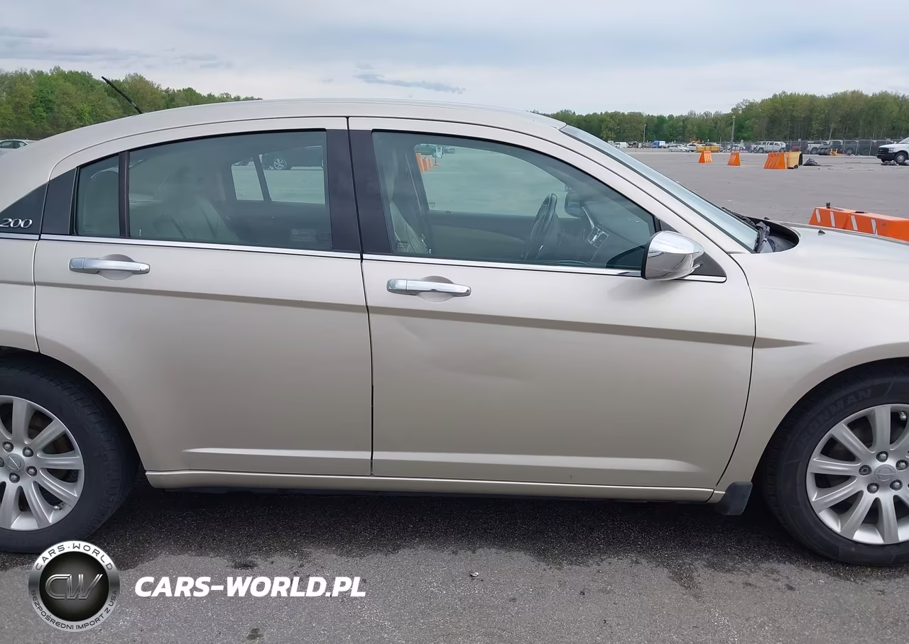 2013 Chrysler 200 Limited VIN:1C3CCBCGXDN667244 - 13
