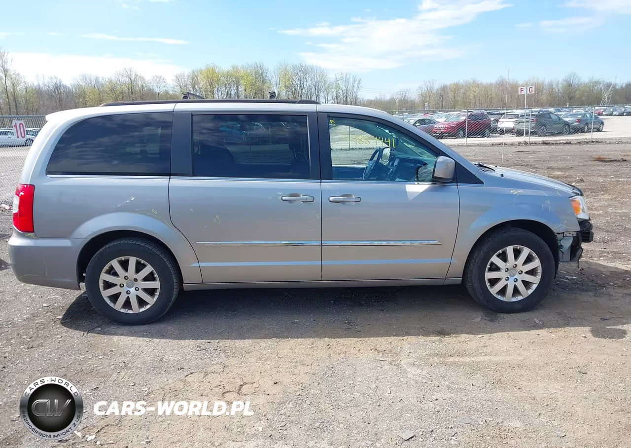 2016 Chrysler Town & Country Touring VIN:2C4RC1BG7GR280935 - 14