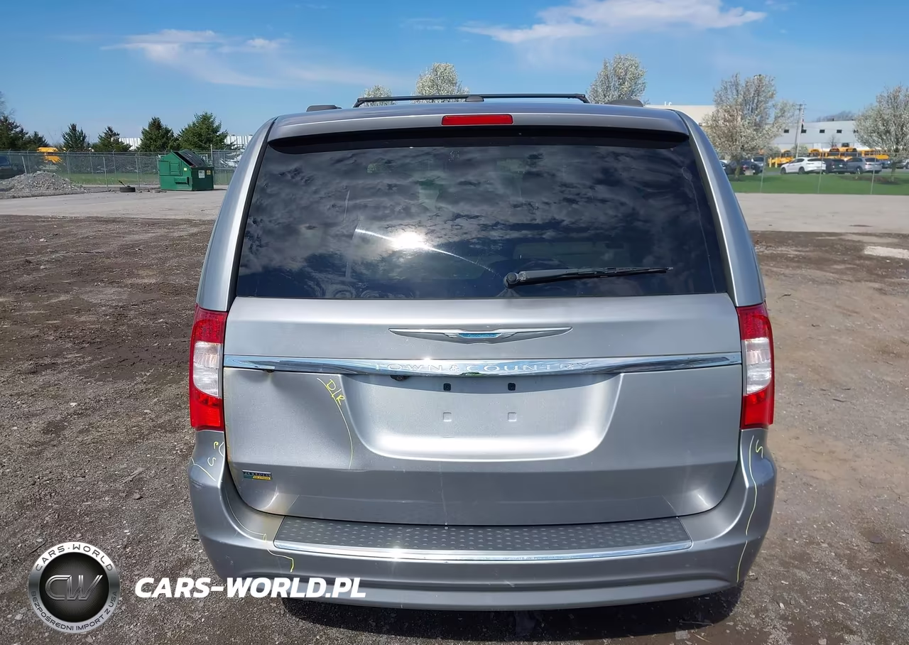 2016 Chrysler Town & Country Touring VIN:2C4RC1BG7GR280935 - 17