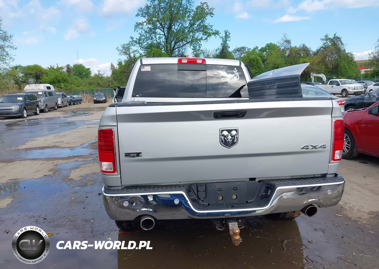 2018 Ram 1500 Laramie 4X4 5'7 Box VIN:1C6RR7NT6JS208471 - 17