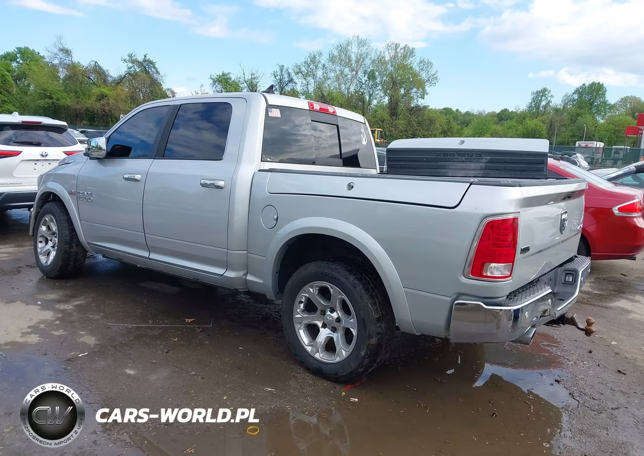 2018 Ram 1500 Laramie 4X4 5'7 Box VIN:1C6RR7NT6JS208471 - 3