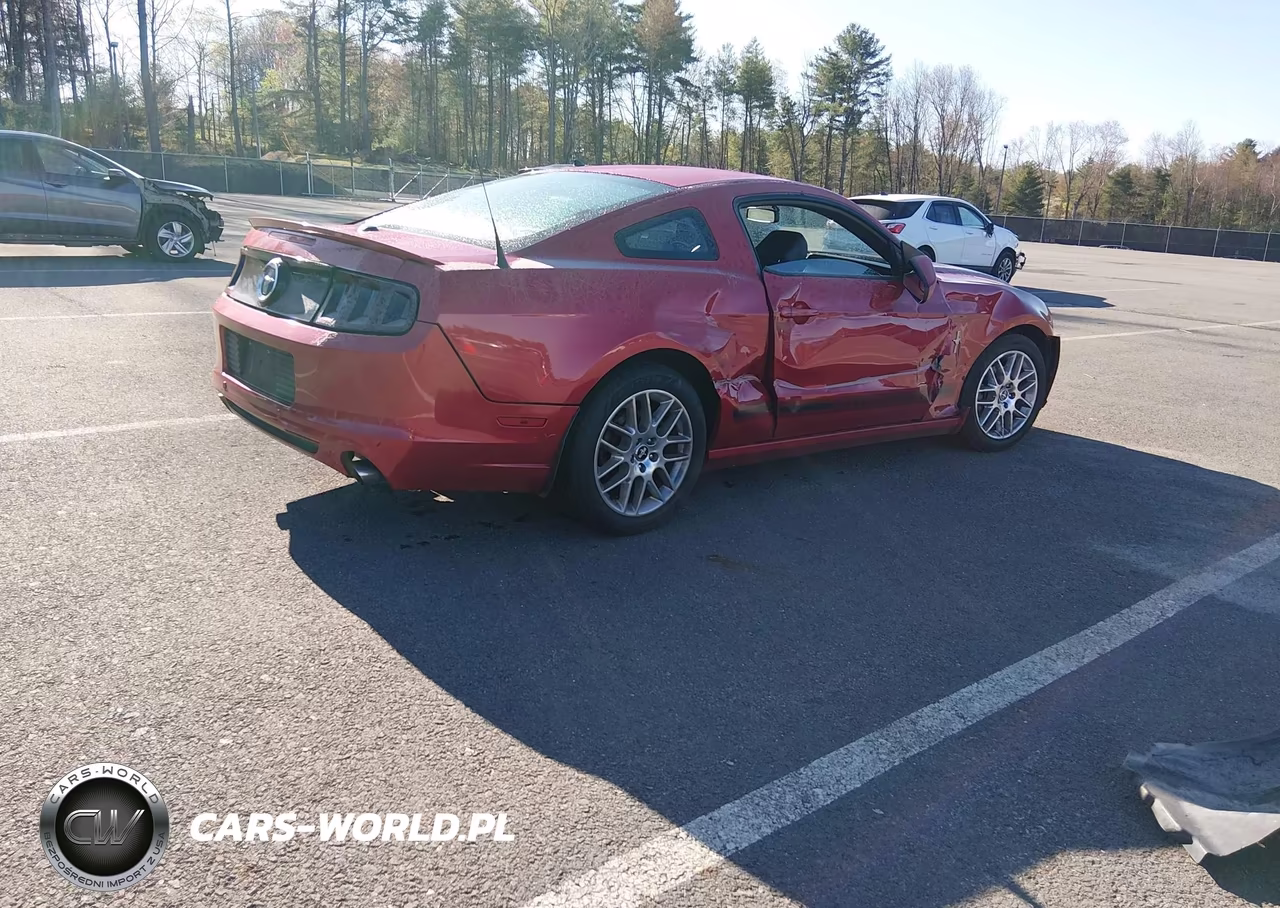 2013 Ford Mustang V6 Premium VIN:1ZVBP8AM3D5259947 - 4