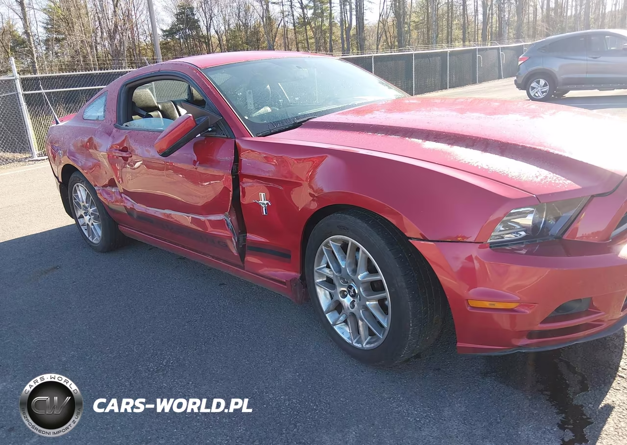 2013 Ford Mustang V6 Premium VIN:1ZVBP8AM3D5259947 - 6