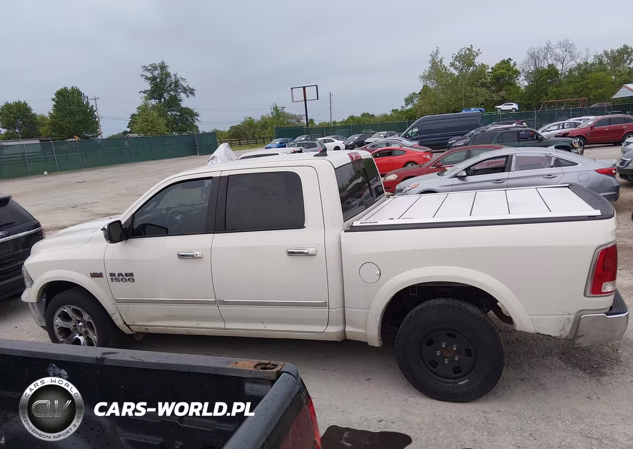 2016 Ram 1500 Laramie VIN:1C6RR7NT4GS301630 - 14