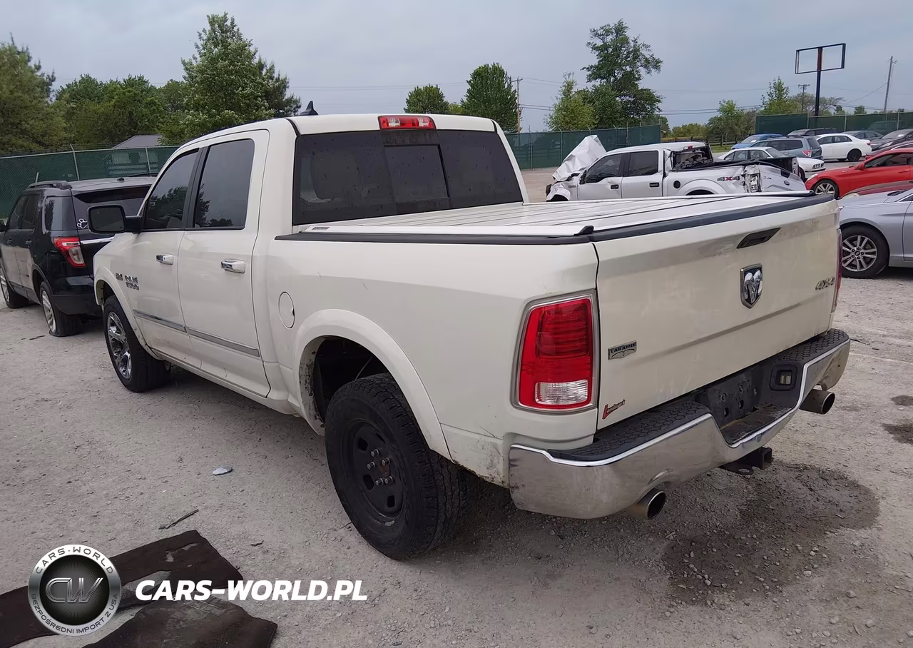 2016 Ram 1500 Laramie VIN:1C6RR7NT4GS301630 - 3