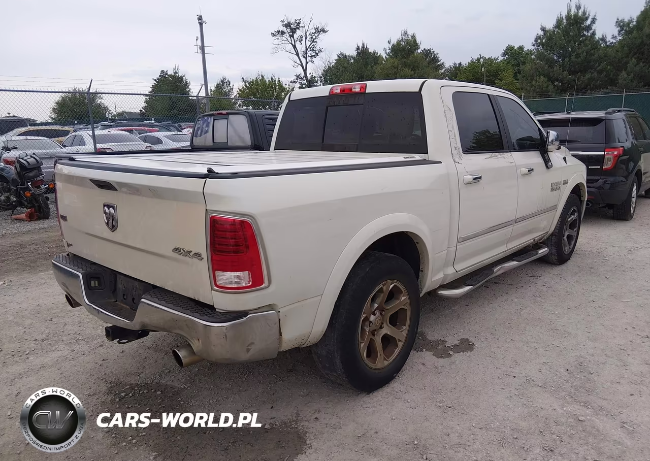 2016 Ram 1500 Laramie VIN:1C6RR7NT4GS301630 - 4