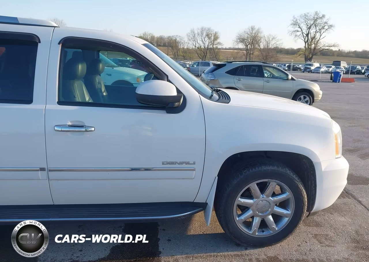 2013 GMC Yukon Denali VIN:1GKS2EEF5DR256041 - 19