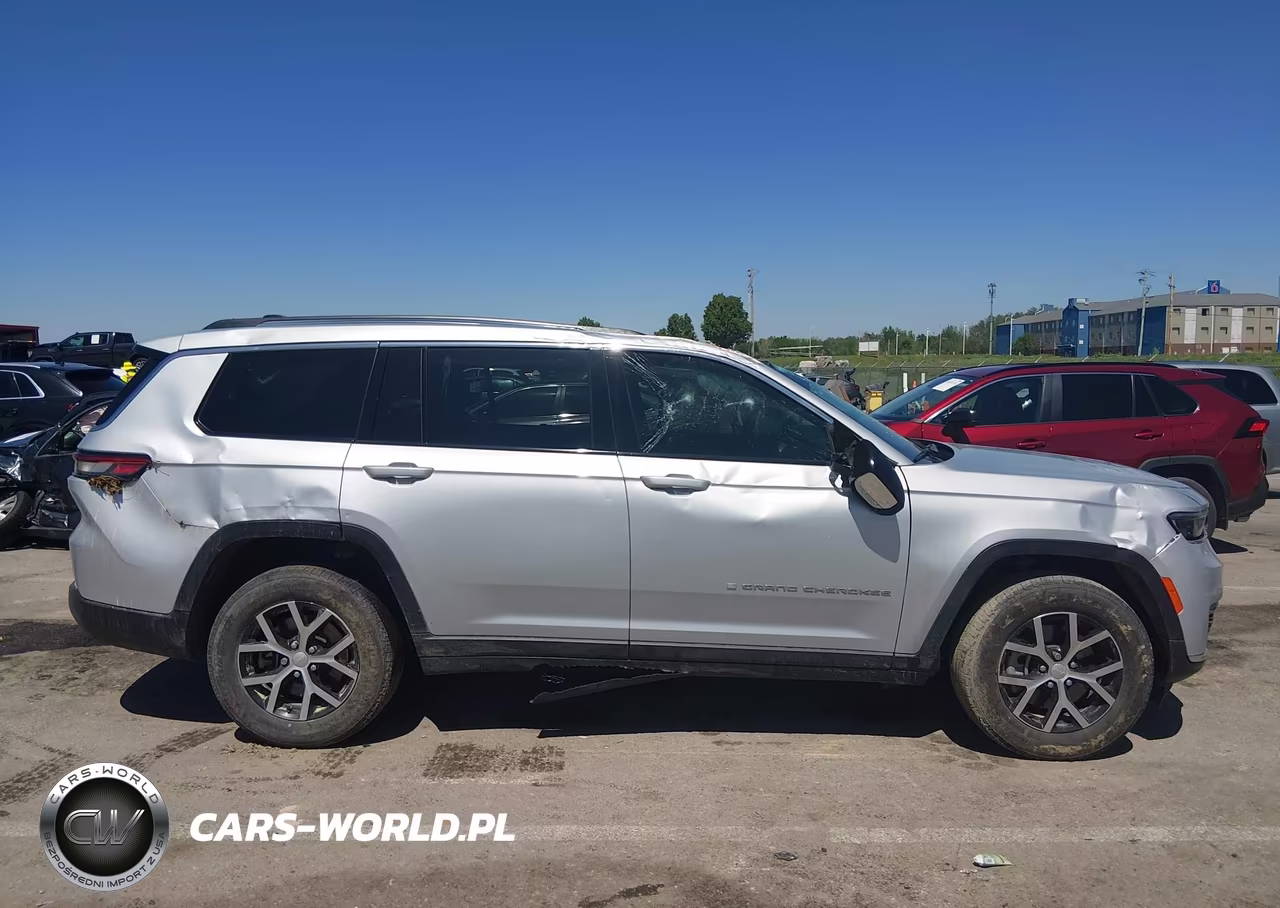 2023 Jeep Grand Cherokee L Limited 4X4 VIN:1C4RJKBGXP8782278 - 13