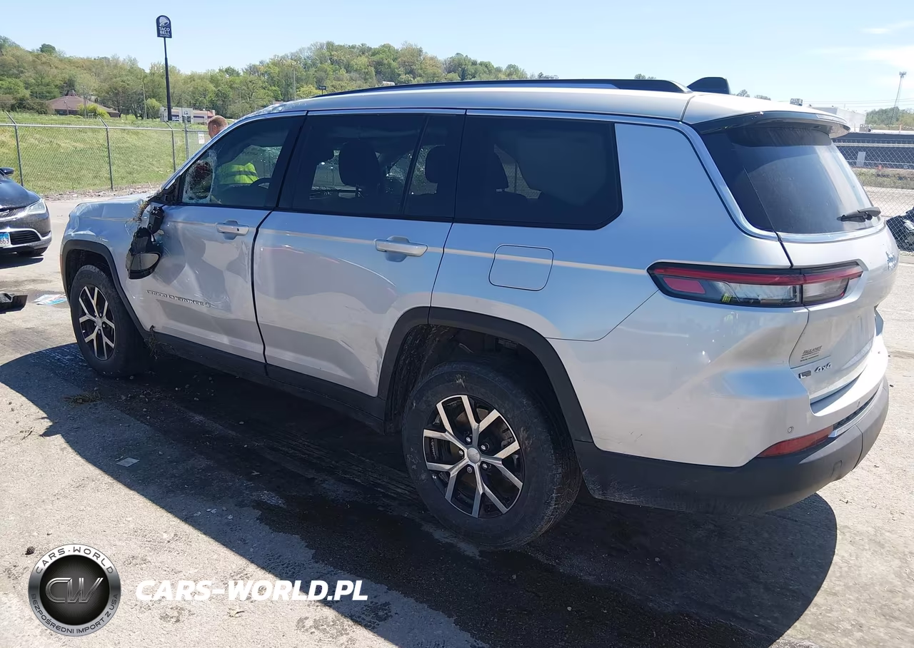 2023 Jeep Grand Cherokee L Limited 4X4 VIN:1C4RJKBGXP8782278 - 3