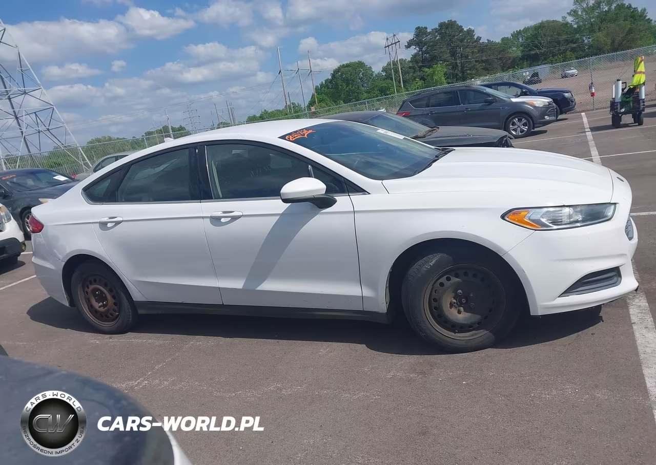 2020 Ford Fusion S VIN:3FA6P0G7XLR247402 - 13