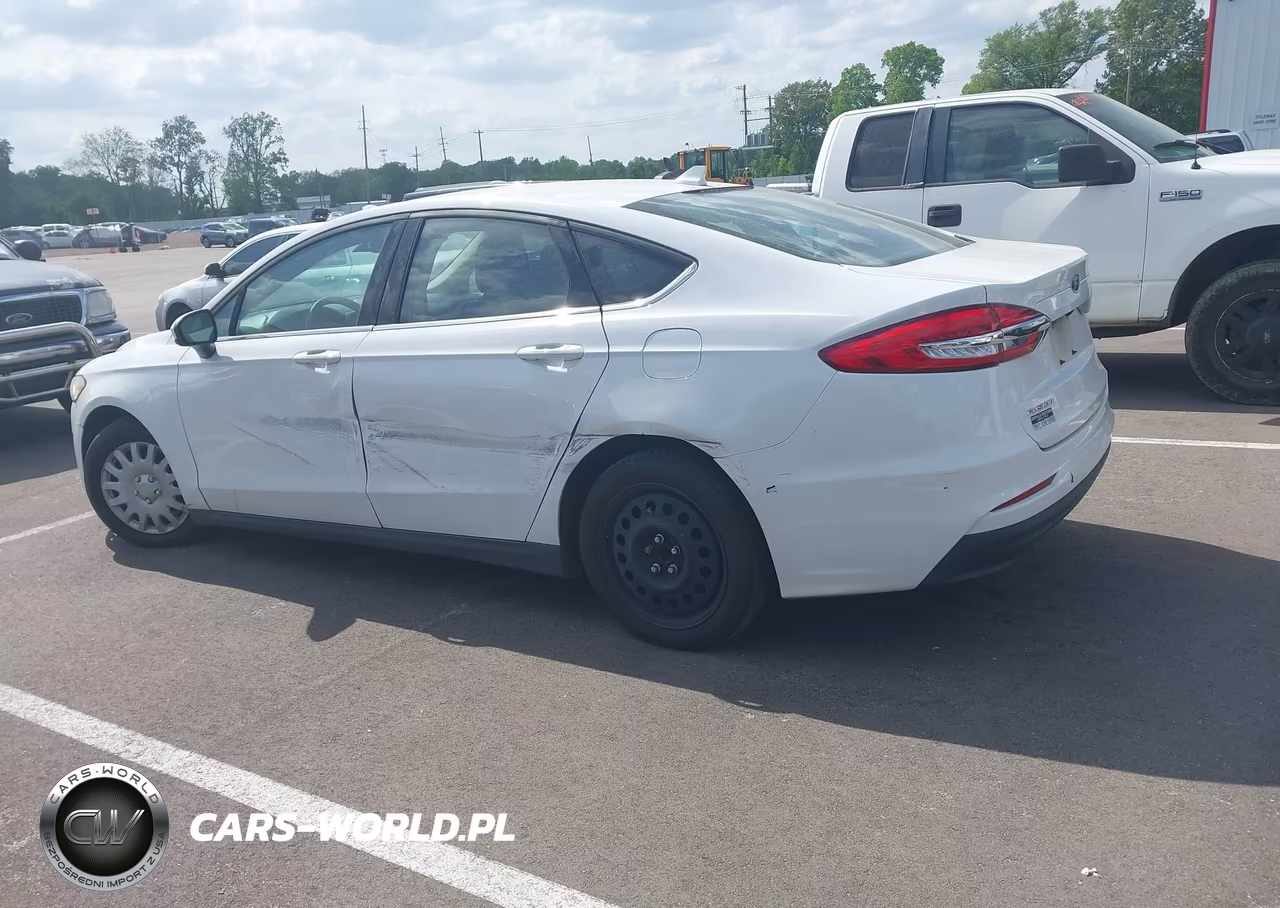 2020 Ford Fusion S VIN:3FA6P0G7XLR247402 - 14