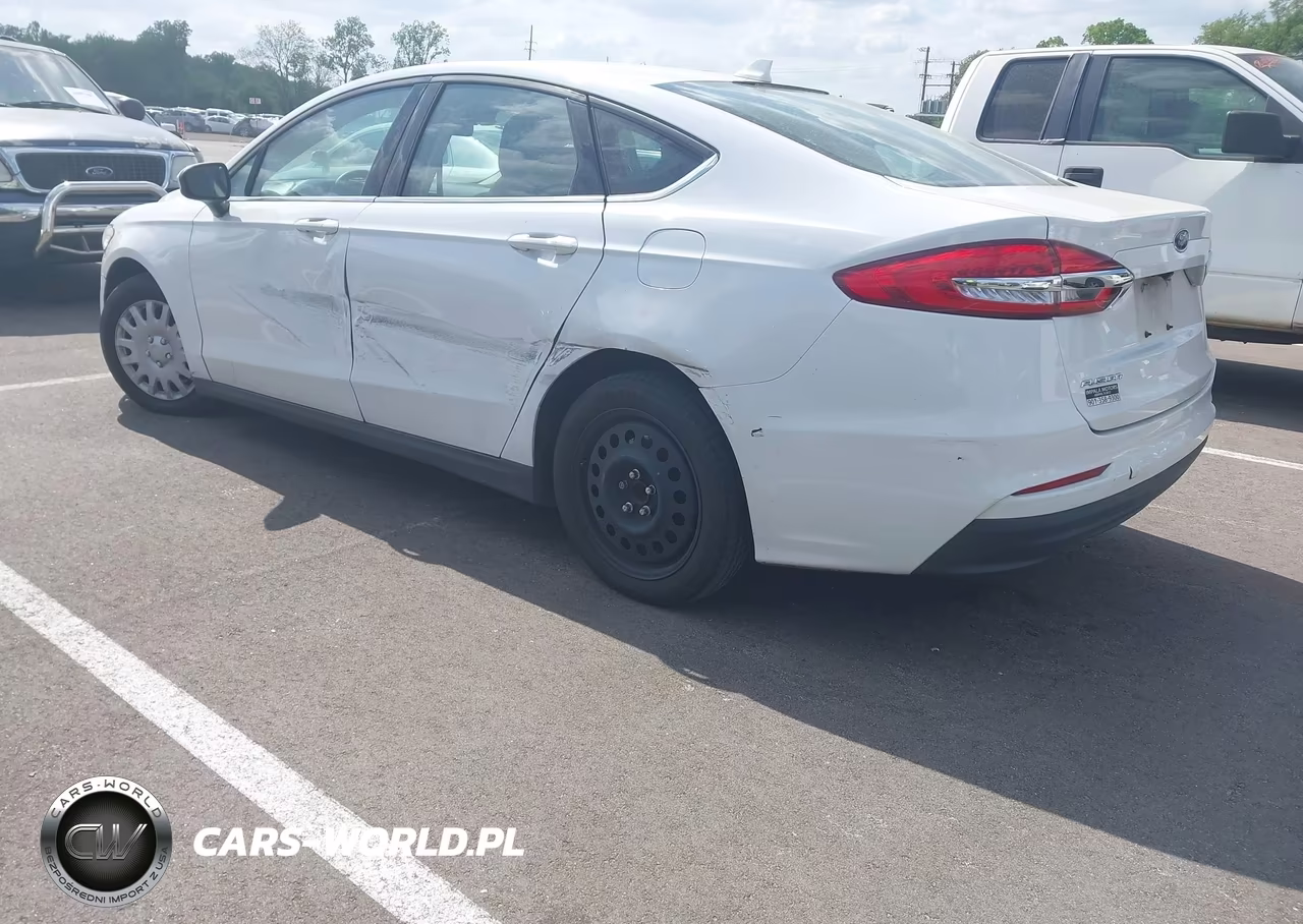 2020 Ford Fusion S VIN:3FA6P0G7XLR247402 - 3