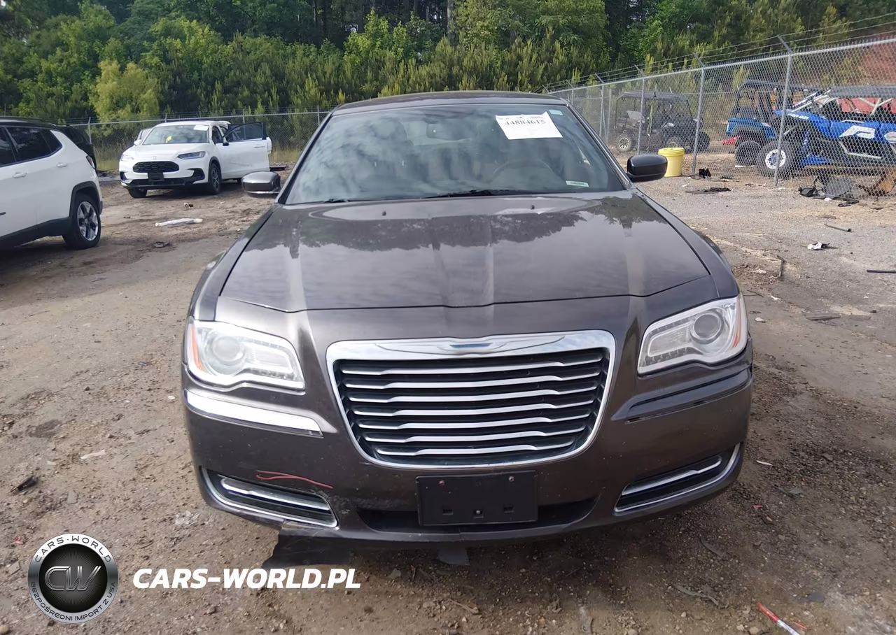 2014 Chrysler 300 VIN:2C3CCAAG0EH382642 - 13