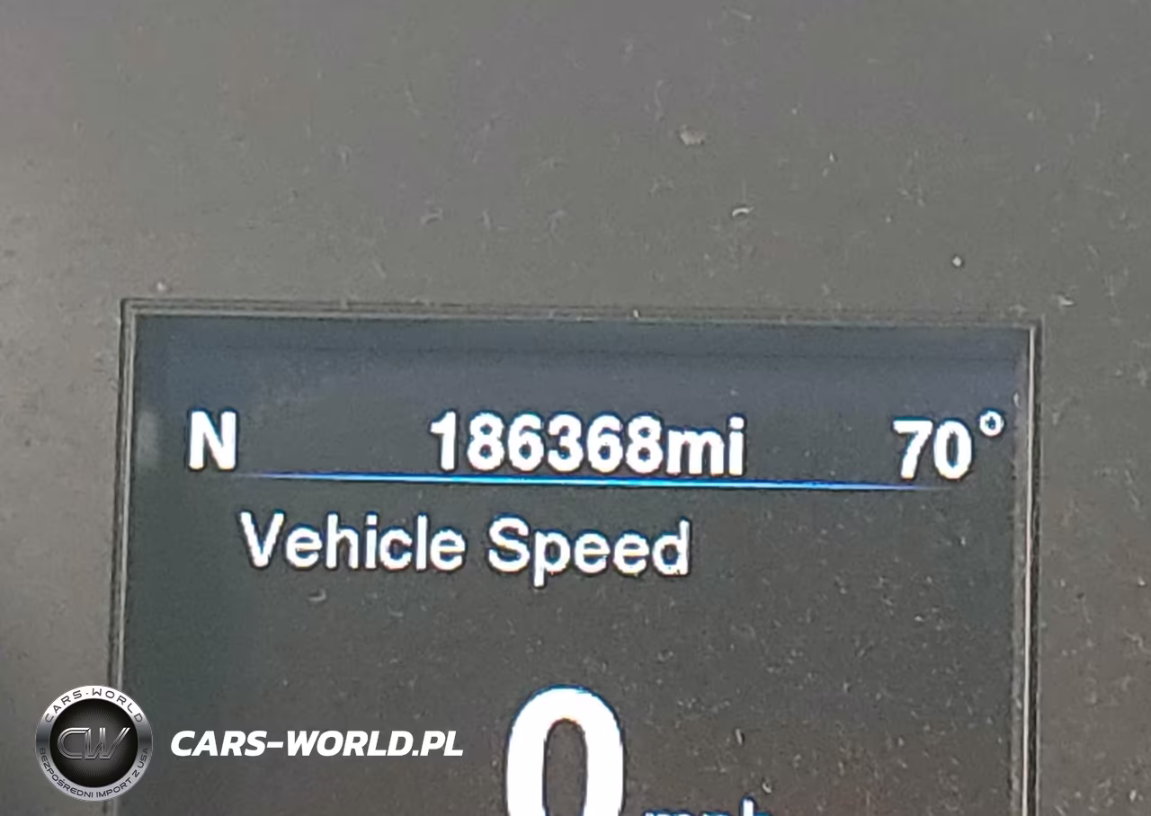 2014 Chrysler 300 VIN:2C3CCAAG0EH382642 - 16