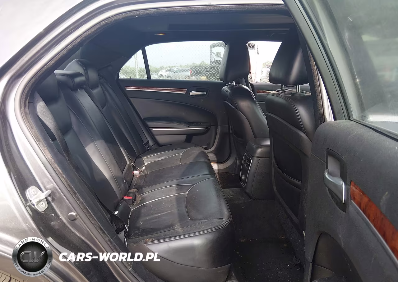 2014 Chrysler 300 VIN:2C3CCAAG0EH382642 - 8