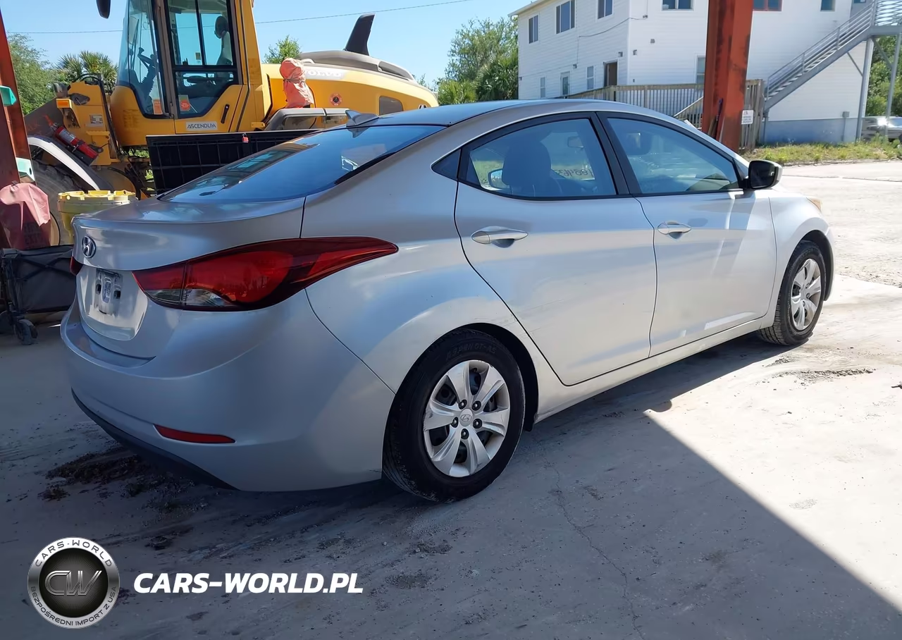 2016 Hyundai Elantra Se VIN:5NPDH4AE0GH753732 - 4