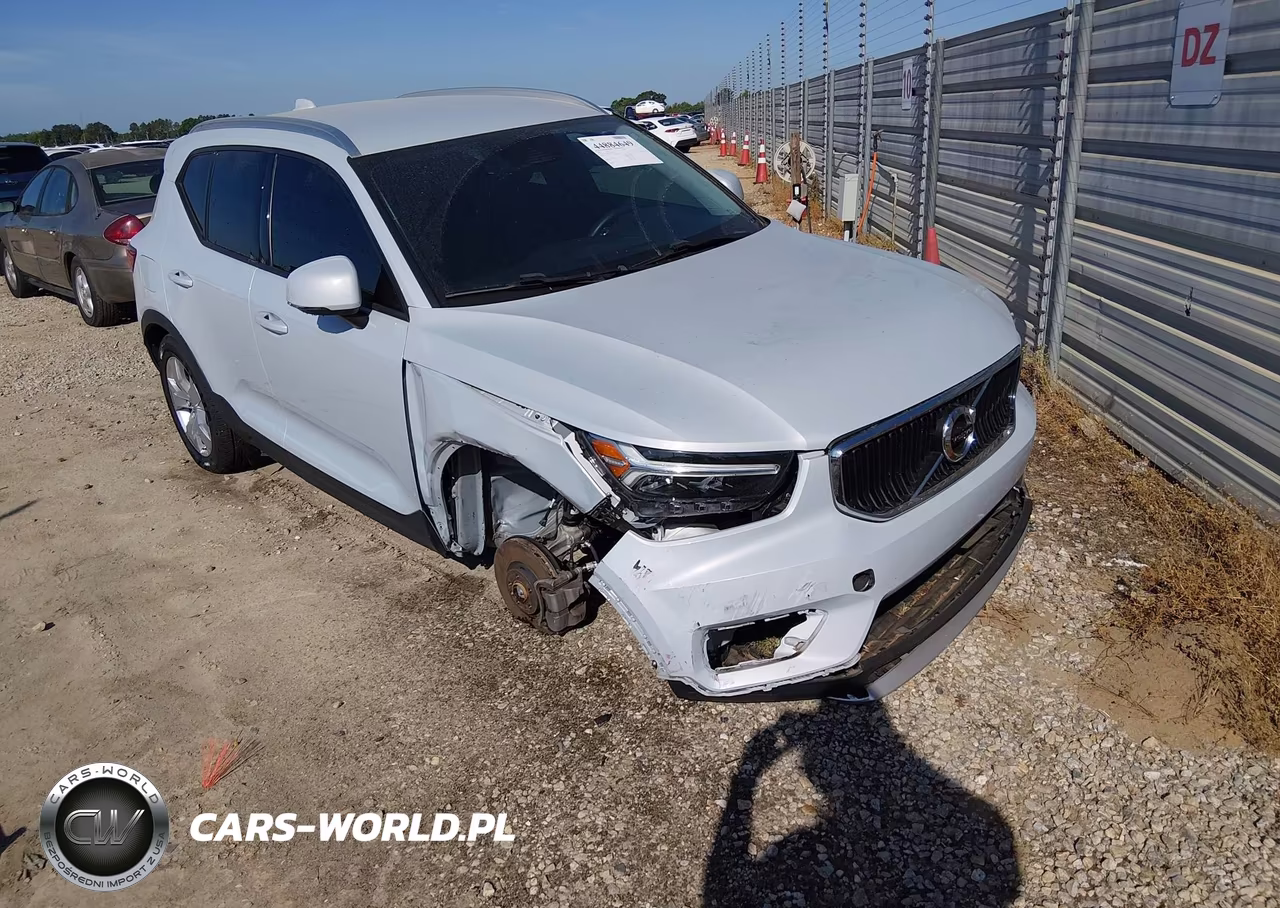 Główne zdjęcie 2022 Volvo Xc40 T4 Momentum