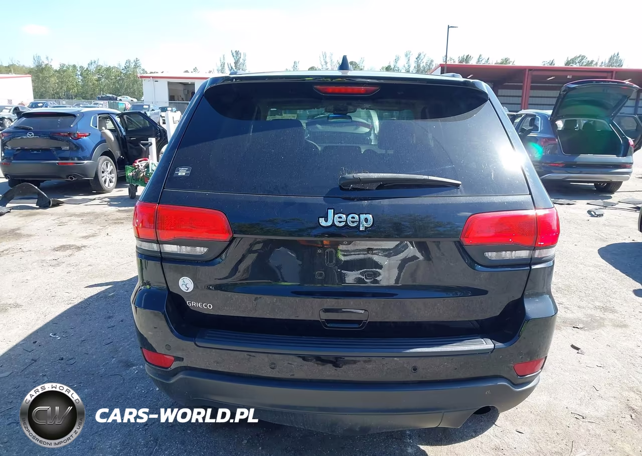 2018 Jeep Grand Cherokee Laredo 4X2 VIN:1C4RJEAG5JC300730 - 16
