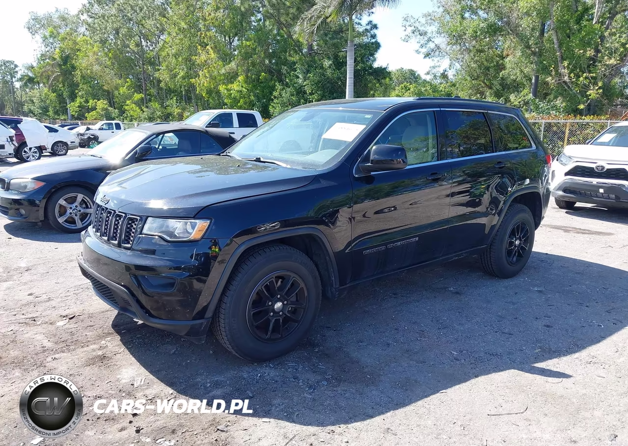 2018 Jeep Grand Cherokee Laredo 4X2 VIN:1C4RJEAG5JC300730 - 2