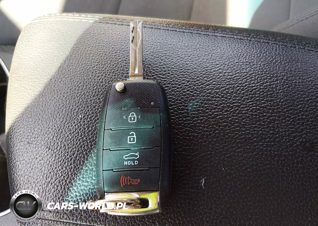 2015 Kia Optima Lx VIN:KNAGM4A75F5627419 - 11